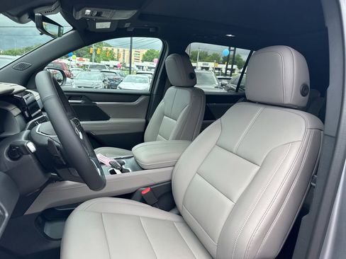 New 2026 GMC Acadia Elevation w/ Elevation Premium Package FWD image 17