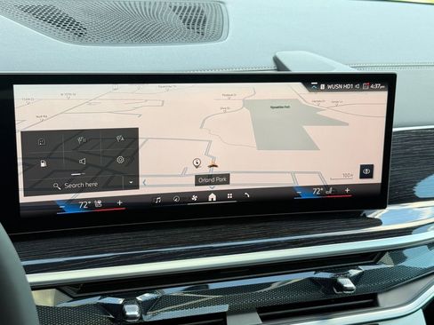 Used 2026 BMW X5 xDrive50e w/ M Sport Package image 9