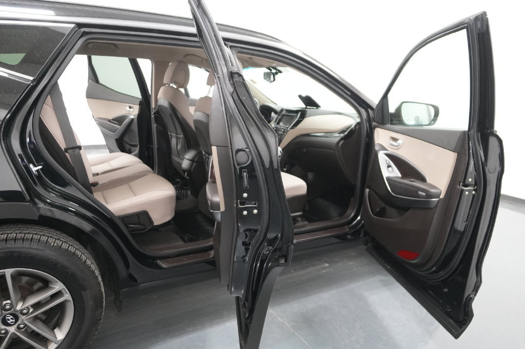 Used 2017 Hyundai Santa Fe Sport AWD/4WD image 25