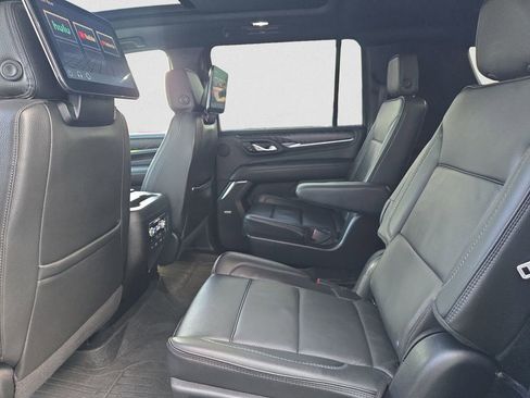 Used 2023 GMC Yukon XL Denali w/ Denali Reserve Package image 16