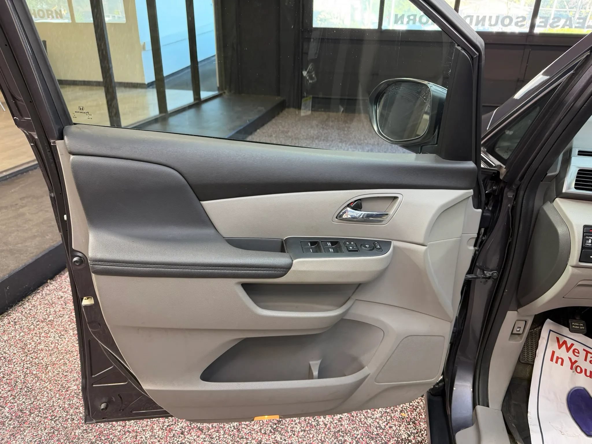 Used 2015 Honda Odyssey EX-L image 16