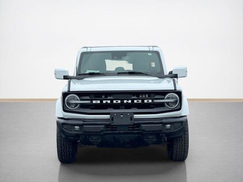 Used 2023 Ford Bronco Outer Banks AWD/4WD image 2