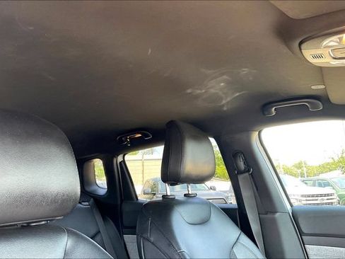 Used 2024 Jeep Compass Latitude AWD/4WD image 26