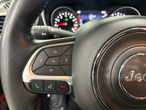 Used 2018 Jeep Compass Latitude w/ Popular Equipment Group image 17