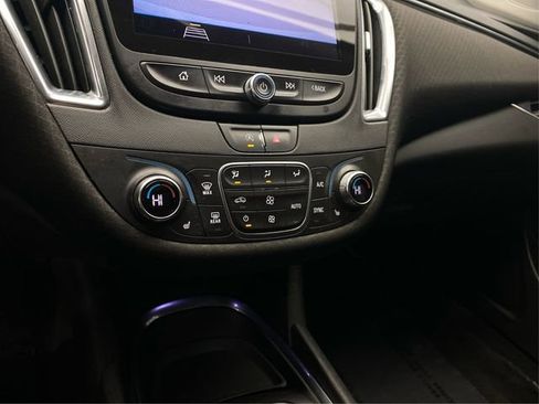Used 2020 Chevrolet Malibu LT FWD image 29
