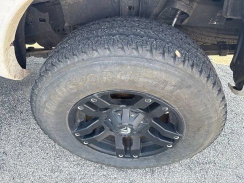 Used 2015 Toyota Tacoma 4x4 Double Cab w/ TRD Sport Package image 6