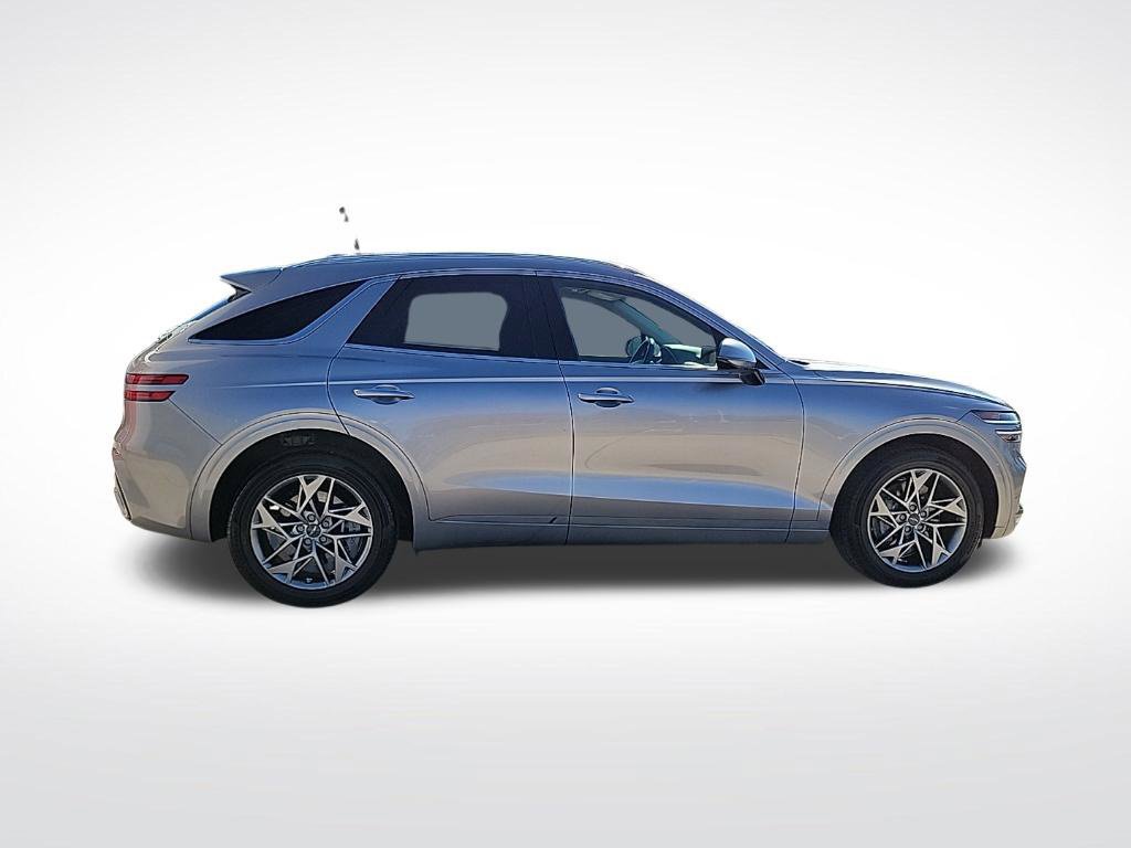 Used 2025 Genesis GV70 2.5T AWD/4WD image 5