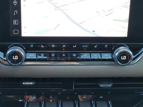 New 2026 GMC Canyon Denali w/ LPO, Denali Black Edition image 18