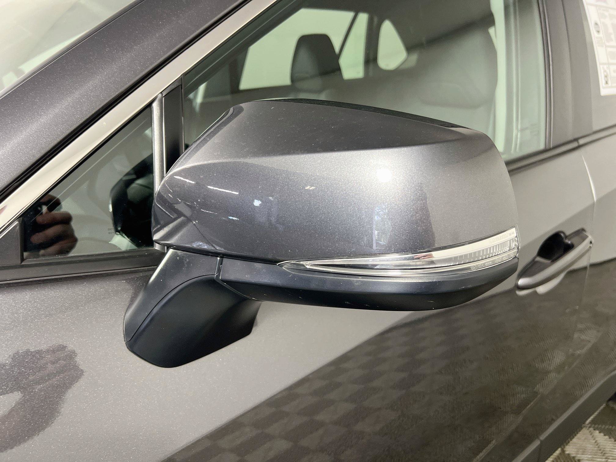 Used 2025 Toyota RAV4 XLE FWD image 13