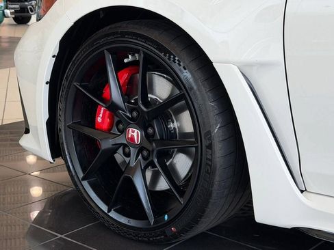 Used 2026 Honda Civic Type R image 9