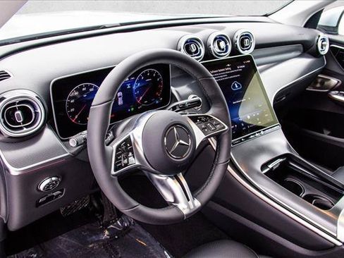 Certified 2026 Mercedes-Benz GLC 300 4MATIC image 10