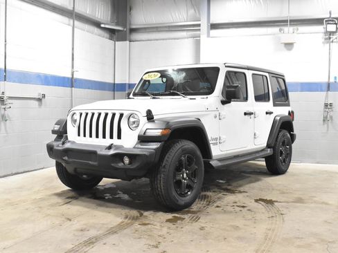 Used 2020 Jeep Wrangler Unlimited Sport S image 2