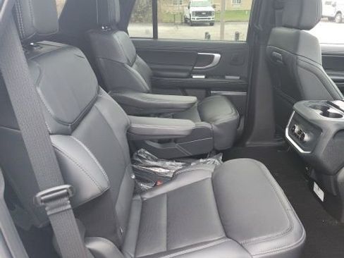 New 2025 Ford Expedition Platinum w/ Stealth Performance Package image 16