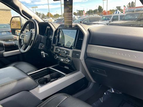 Used 2022 Ford F250 Lariat w/ Lariat Value Package image 12