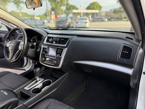 Used 2016 Nissan Altima 2.5 SV FWD image 20