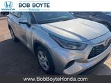 Used 2021 Toyota Highlander L image 2