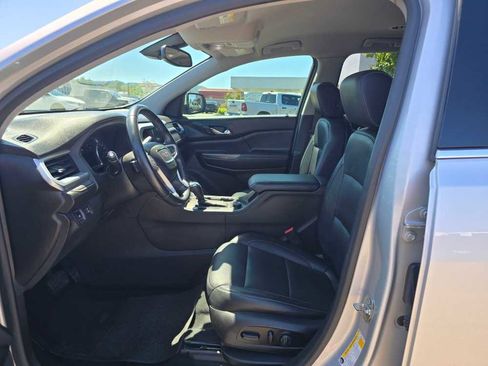 Used 2018 GMC Acadia SLT AWD/4WD image 9