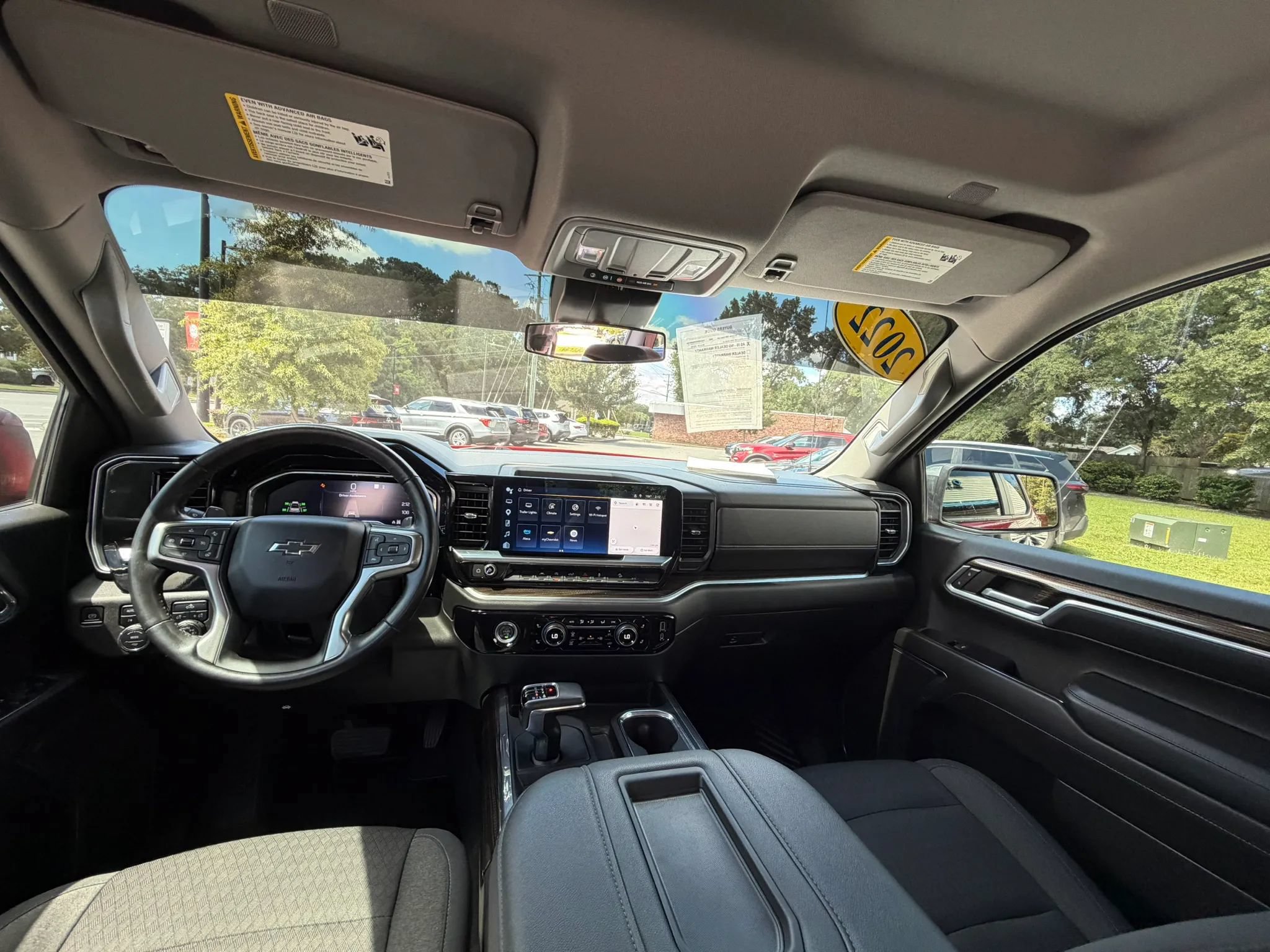 Used 2022 Chevrolet Silverado 1500 RST w/ Z71 Off-Road Package AWD/4WD image 11
