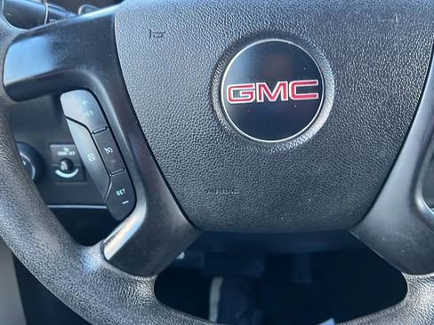 Used 2013 GMC Savana 2500 w/ Power Package image 25