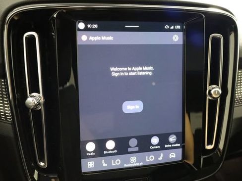 Used 2022 Volvo XC40 P8 Recharge Ultimate AWD/4WD image 28