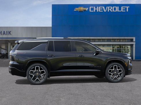 New 2026 Chevrolet Traverse High Country w/ LPO, Floor Liner Package FWD image 5