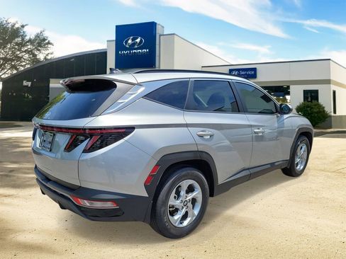 Used 2023 Hyundai Tucson SEL w/ Winter Package FWD image 4