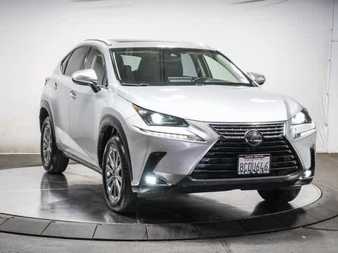 Used 2018 Lexus NX 300 FWD image 5