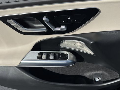 New 2026 Mercedes-Benz E 450 4MATIC Sedan image 9