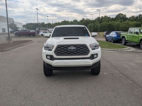 Used 2022 Toyota Tacoma TRD Sport AWD/4WD image 8