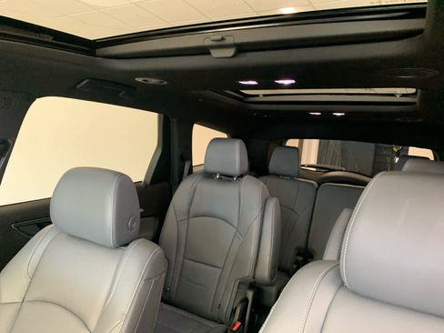 Used 2023 Buick Enclave Essence w/ Experience Buick Package image 16