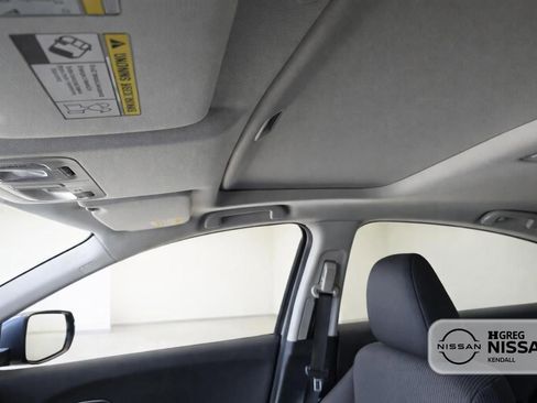 Used 2017 Honda HR-V EX image 8