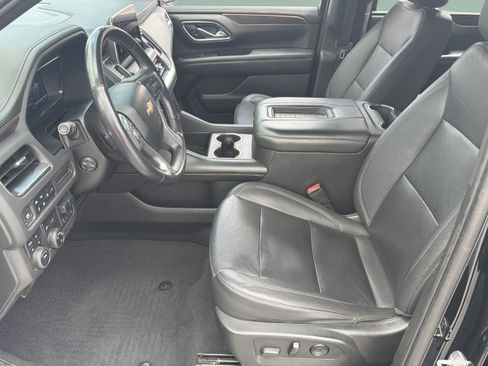 Used 2022 Chevrolet Suburban LT w/ Luxury Package AWD/4WD image 20