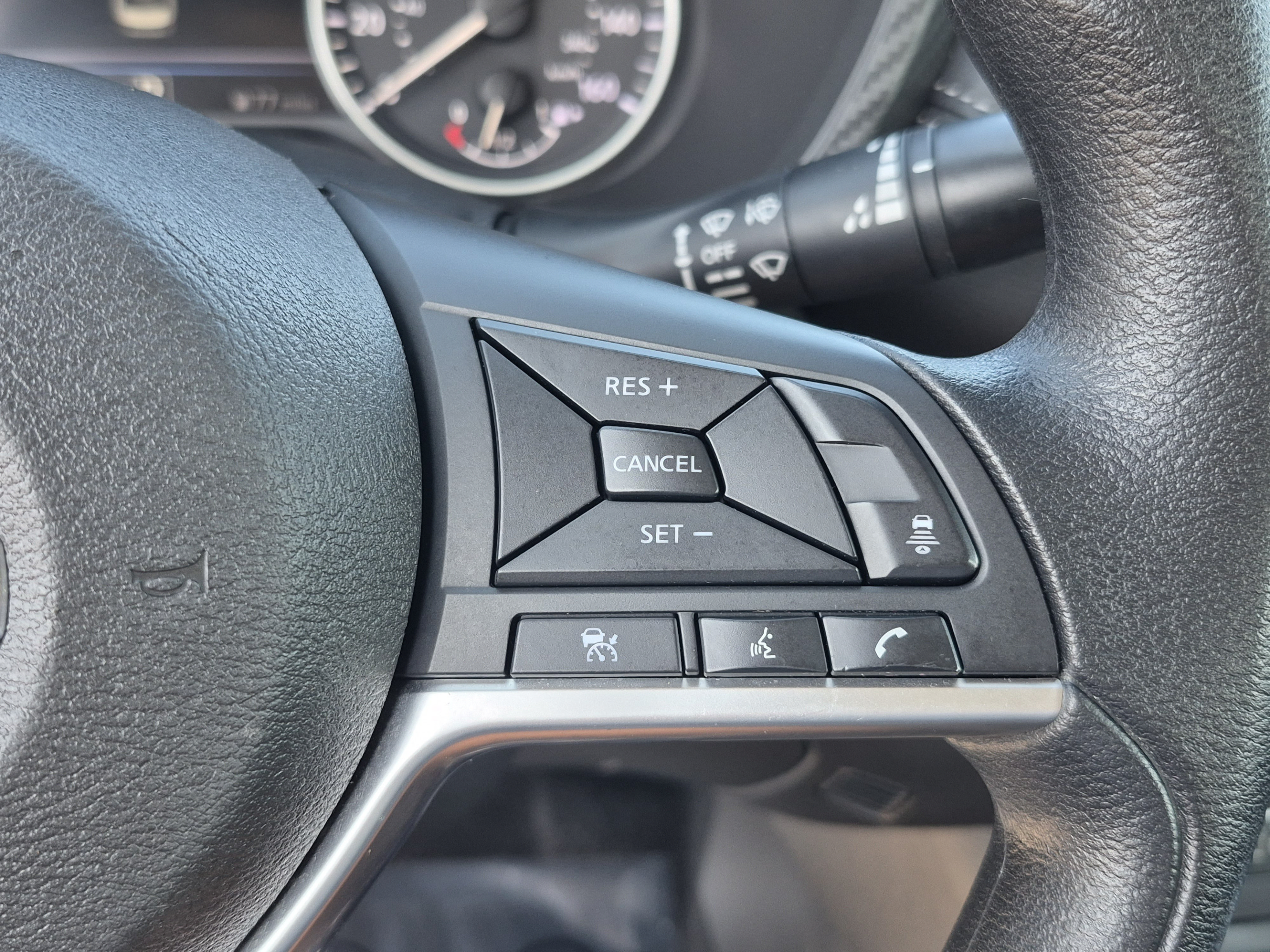 Certified 2023 Nissan Sentra SV FWD image 31