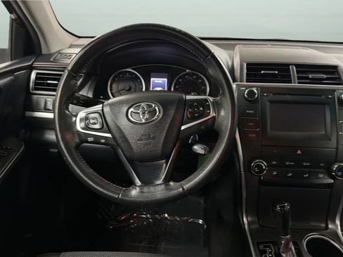 Used 2016 Toyota Camry SE FWD image 10