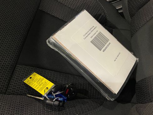 Certified 2025 Subaru Outback image 4