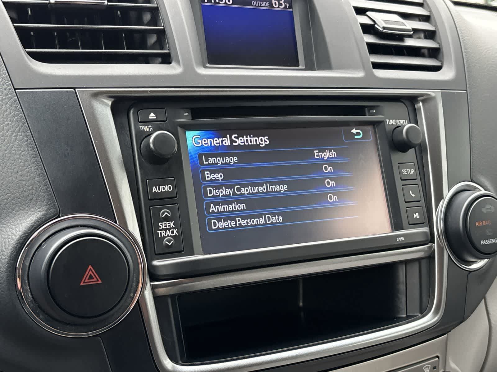 Used 2013 Toyota Highlander 4WD w/ Cold Weather Pkg image 20