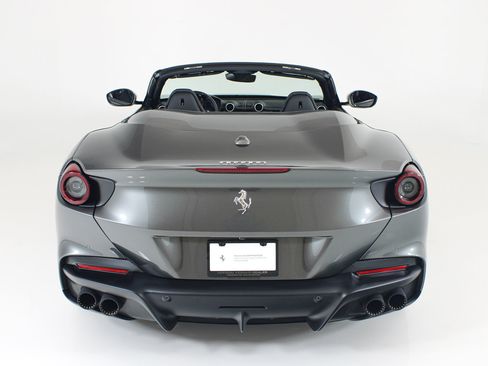 Certified 2023 Ferrari Portofino M RWD image 38
