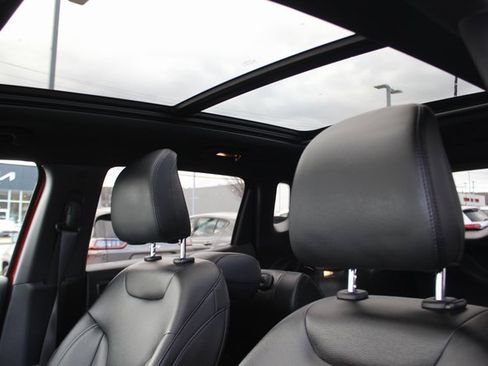 Used 2024 Jeep Compass Limited w/ High Altitude Package image 23