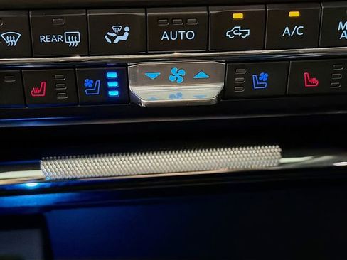 Used 2021 Ford F150 Lariat w/ Equipment Group 502A High AWD/4WD image 25