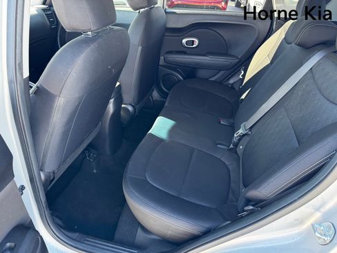 Used 2016 Kia Soul image 12