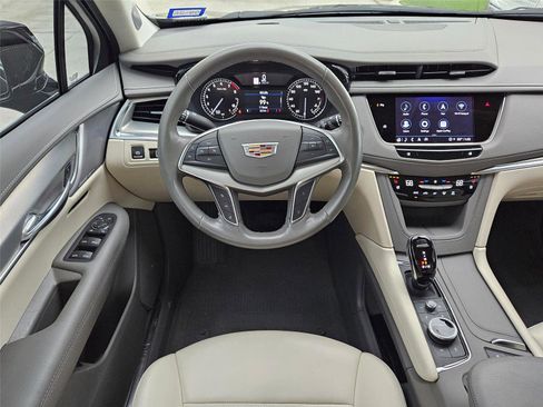 Certified 2023 Cadillac XT5 Premium Luxury FWD image 12