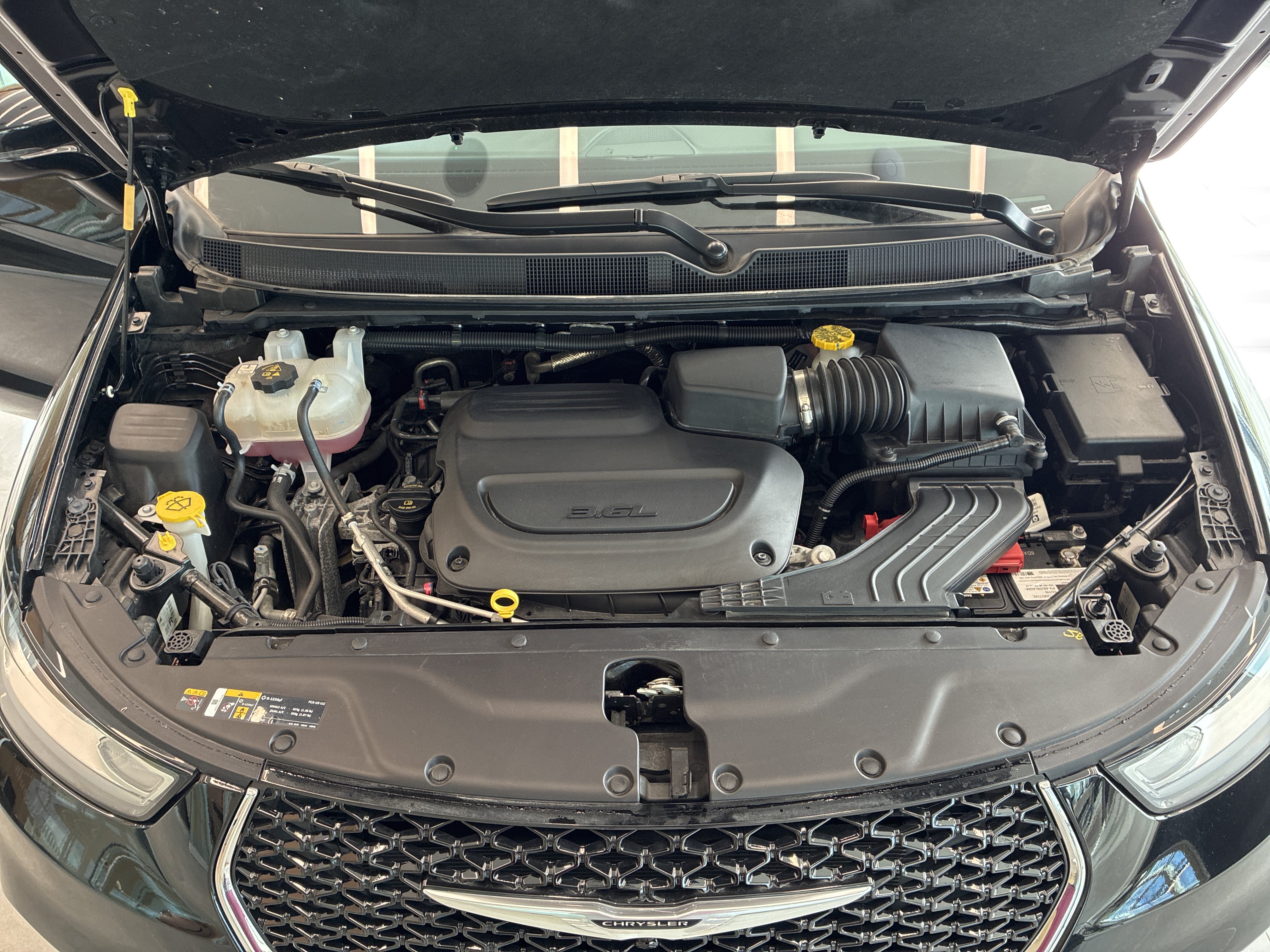Certified 2024 Chrysler Pacifica Touring-L w/ Uconnect Theater Family Group AWD/4WD image 9