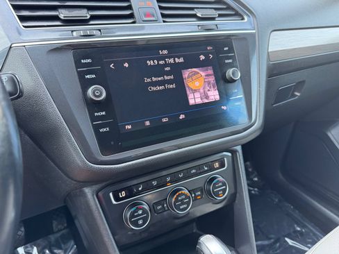 Used 2019 Volkswagen Tiguan SE FWD image 25