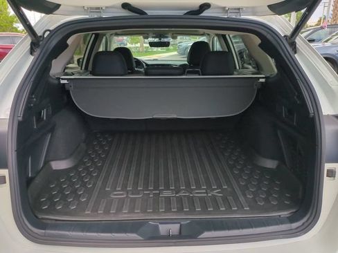 Used 2020 Subaru Outback Onyx Edition XT AWD/4WD image 14