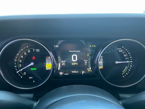 Used 2021 Jeep Wrangler Unlimited Sahara w/ Safety Group AWD/4WD image 18