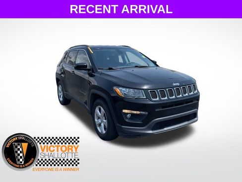 Used 2020 Jeep Compass Latitude FWD image 1