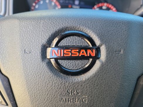 Used 2021 Nissan Titan PRO-4X w/ Pro-4x Convenience Package image 31