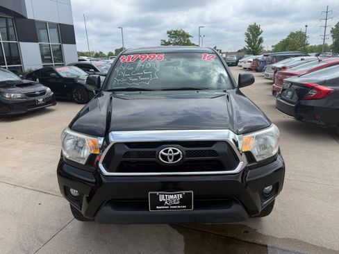 Used 2012 Toyota Tacoma 4x4 Double Cab w/ TRD Off-Road Pkg image 3