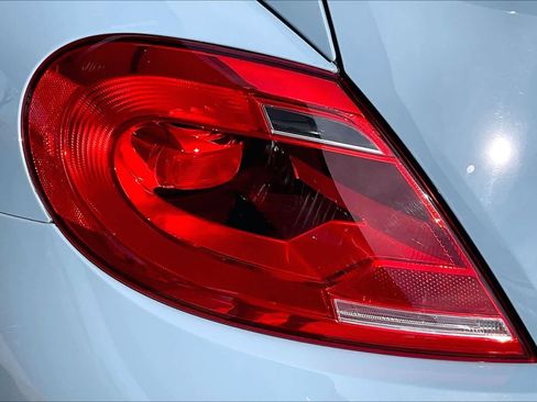 Used 2014 Volkswagen Beetle R-Line image 29