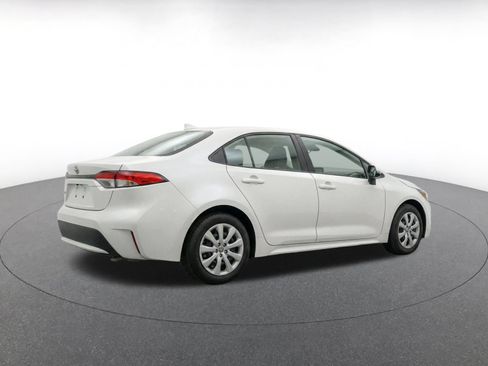 Used 2025 Toyota Corolla LE FWD image 10